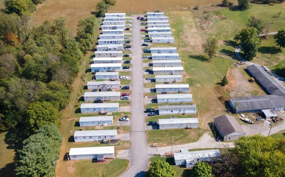 Cadiz Mobile Home Park, Duplex, Quadplex portfolio of 3 properties for sale on LoopNet.com - Building Photo - Image 1 of 51