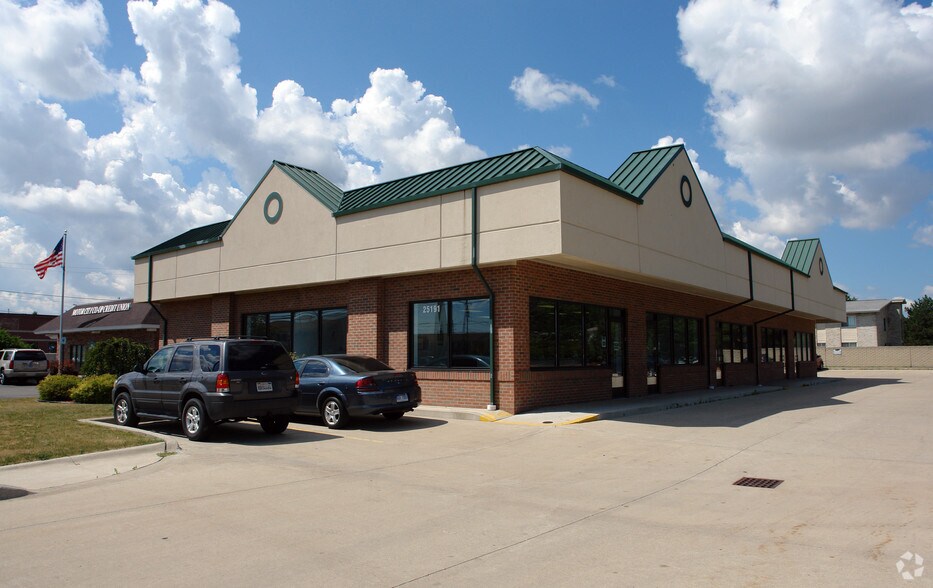 25191-25199 Hoover Rd, Warren, MI for sale - Primary Photo - Image 1 of 1