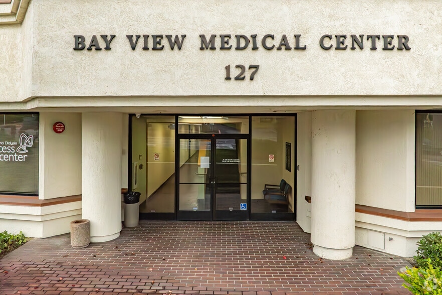 127 Hospital Dr, Vallejo, CA for lease - Building Photo - Image 2 of 6
