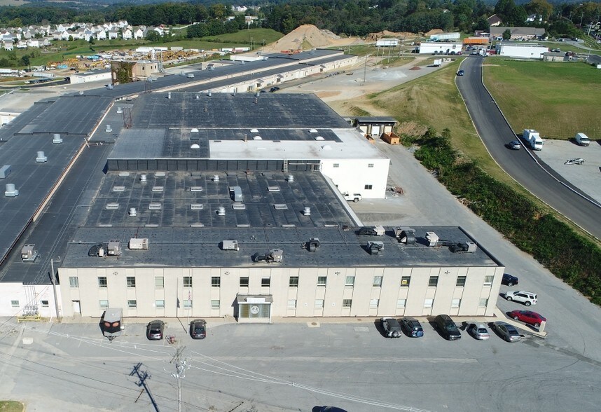 100 Redco Ave, Red Lion, PA for sale - Primary Photo - Image 1 of 1