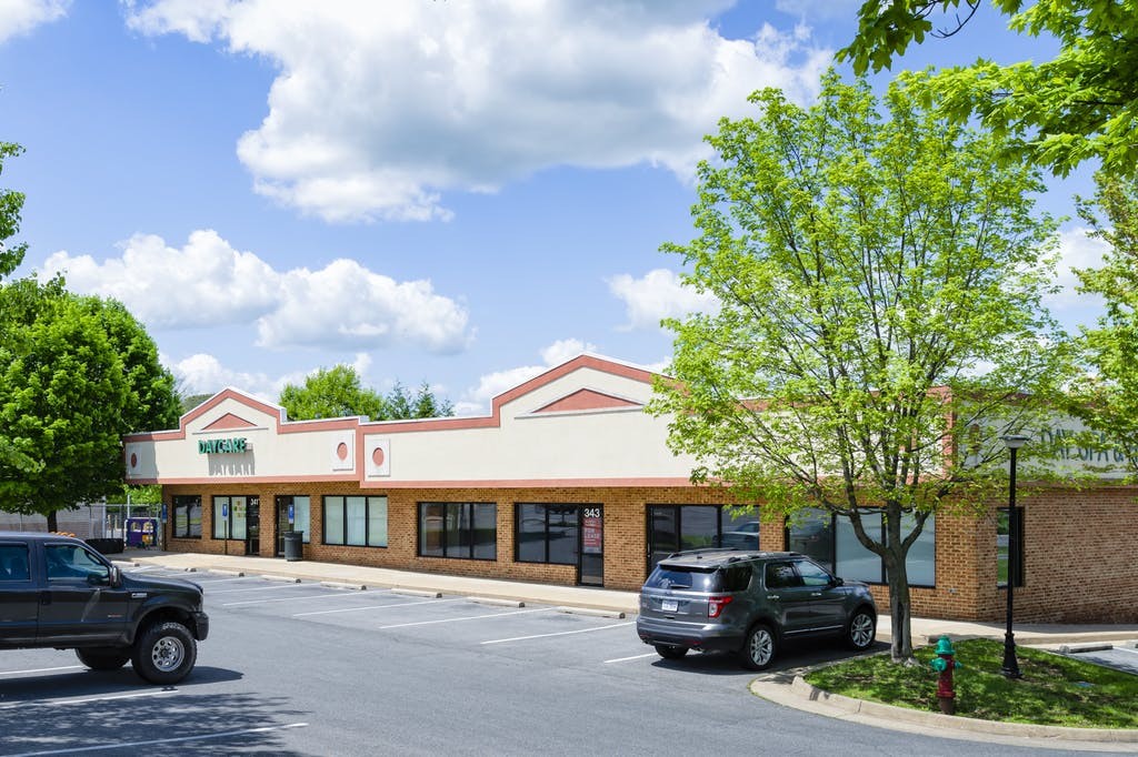 221-343 Sunnyside Circle Plaza, Winchester, VA 22603 | LoopNet