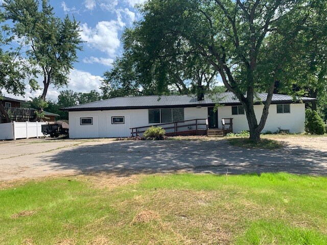 9690 E M-36 Rd, Whitmore Lake, MI for sale Building Photo- Image 1 of 1