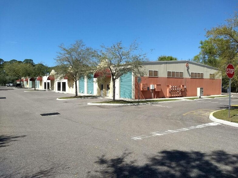 7064 Sampey Rd, Groveland, FL for sale - Building Photo - Image 1 of 1