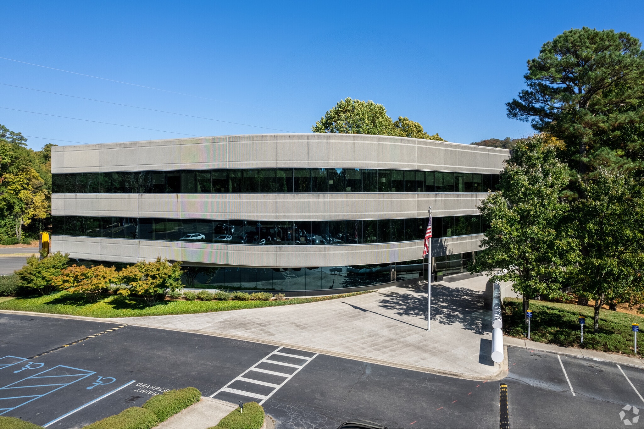 600 Luckie Dr, Birmingham, AL for lease Building Photo- Image 1 of 8