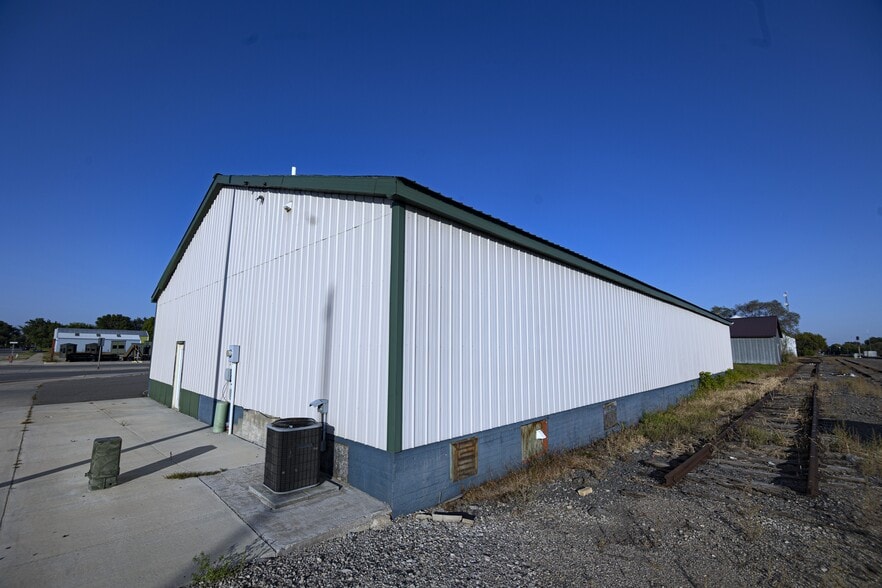 105 Ash Ave NE, Wadena, MN for sale - Building Photo - Image 2 of 25