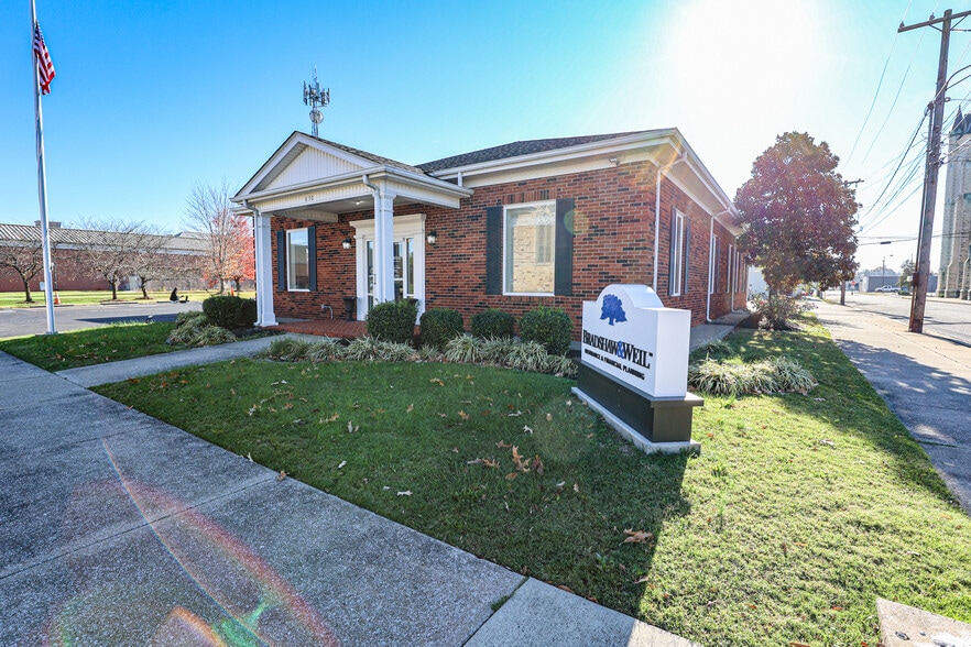 630 Jefferson St, Paducah, KY for sale - Building Photo - Image 3 of 90