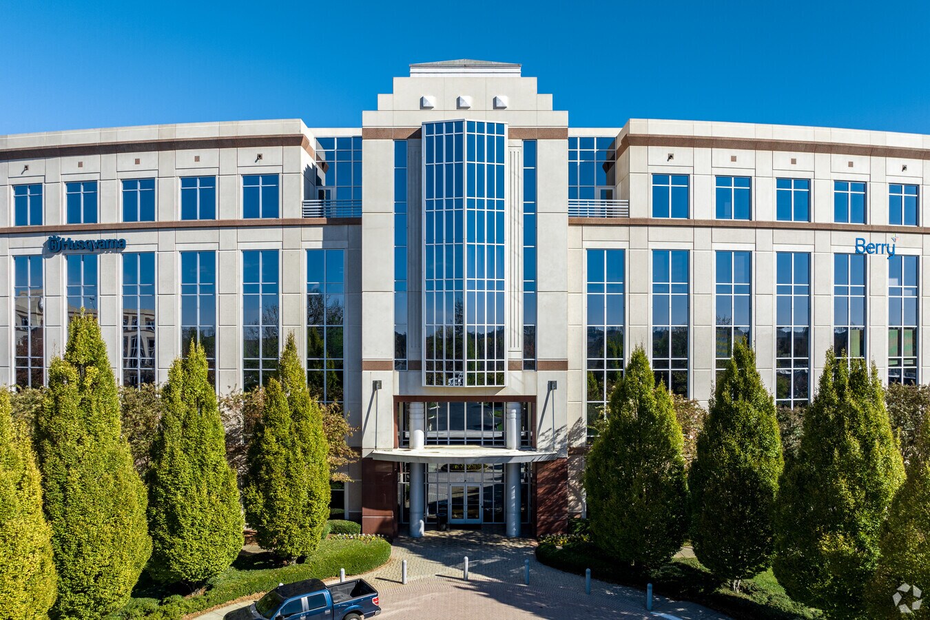 9115 Harris Corners Pky, Charlotte, NC 28269 - Harris 9115 Harris Corners Pky, Charlotte, NC 28269 - Harris