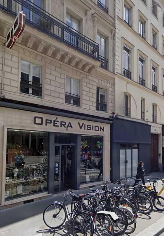 Retail in Paris for sale Building Photo- Image 1 of 2