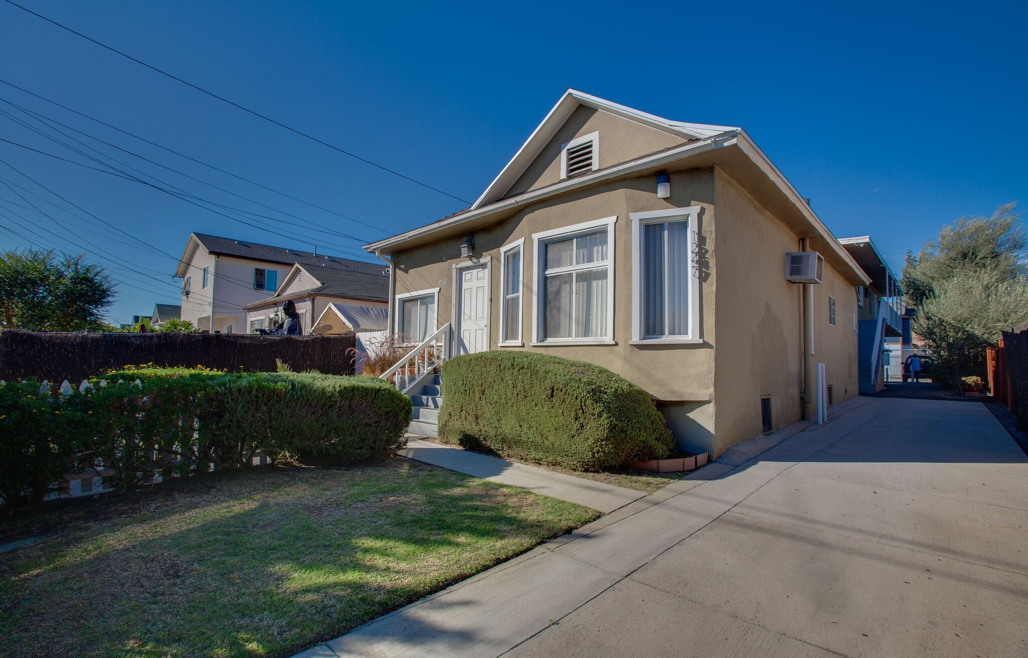 1245-1247 E 40th Pl, Los Angeles, CA for sale Building Photo- Image 1 of 1