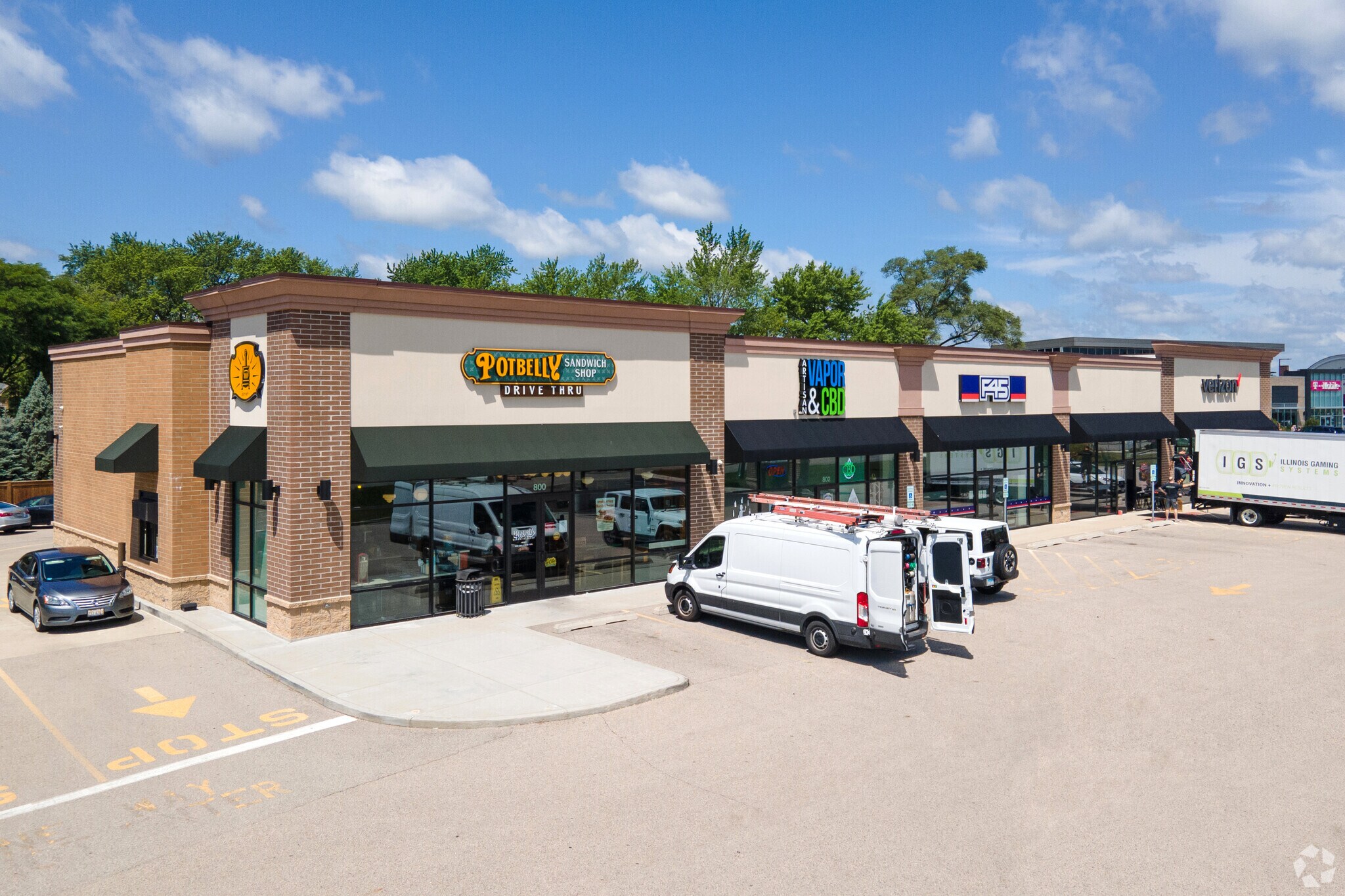 800-812 N Milwaukee Ave, Buffalo Grove, IL for lease Primary Photo- Image 1 of 4