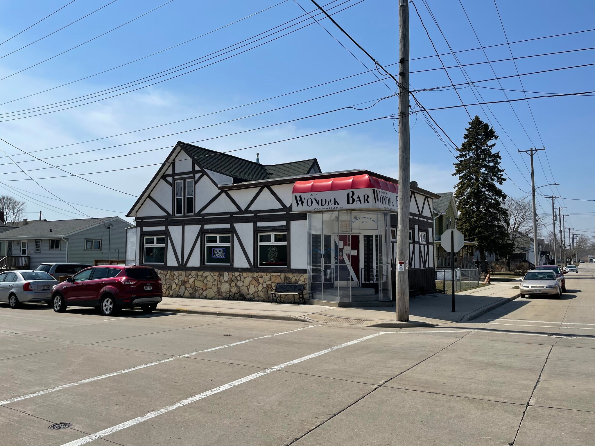 1822 Adams St, Two Rivers, WI for sale Building Photo- Image 1 of 1