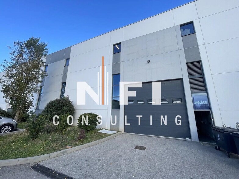 Flex in Mougins for lease - Building Photo - Image 1 of 4