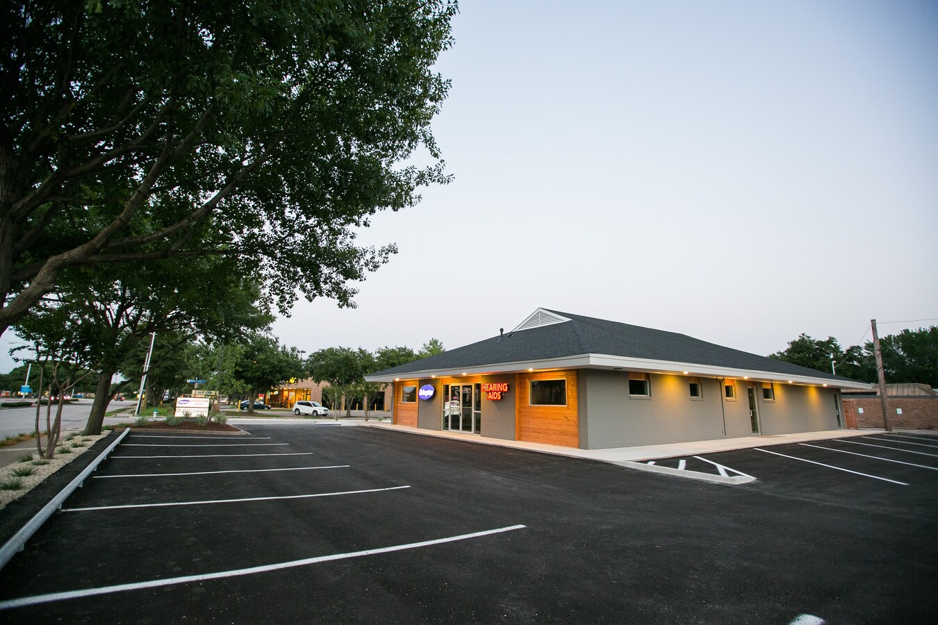 891 W Arapaho Rd, Richardson, TX 75080