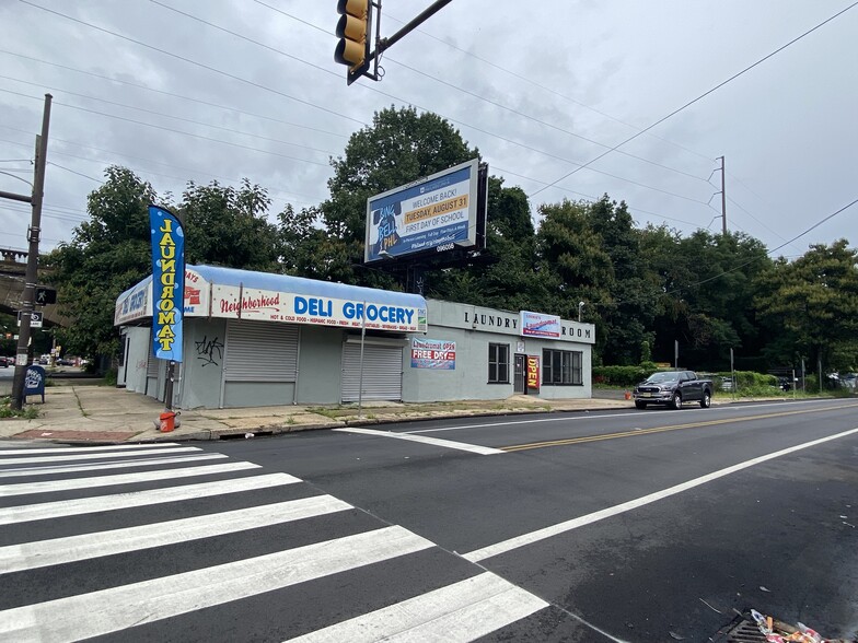 1601 Windrim Ave, Philadelphia, PA for sale - Primary Photo - Image 1 of 1