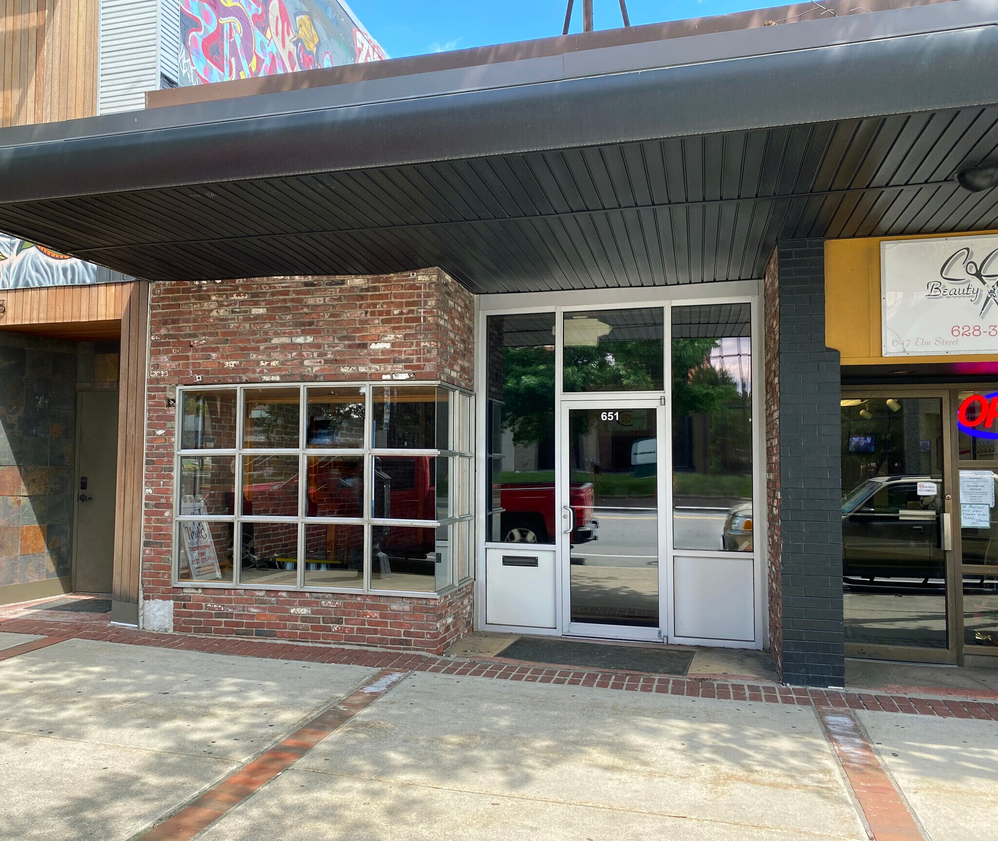 651 Elm St, Manchester, NH 03101