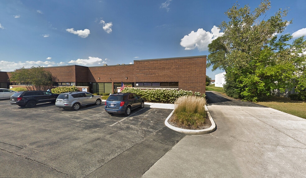 158-176 N Brandon Dr, Glendale Heights, IL for sale - Building Photo - Image 1 of 5