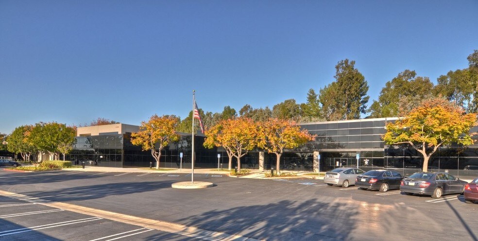 23456 Madero, Mission Viejo, CA for lease - Primary Photo - Image 1 of 5