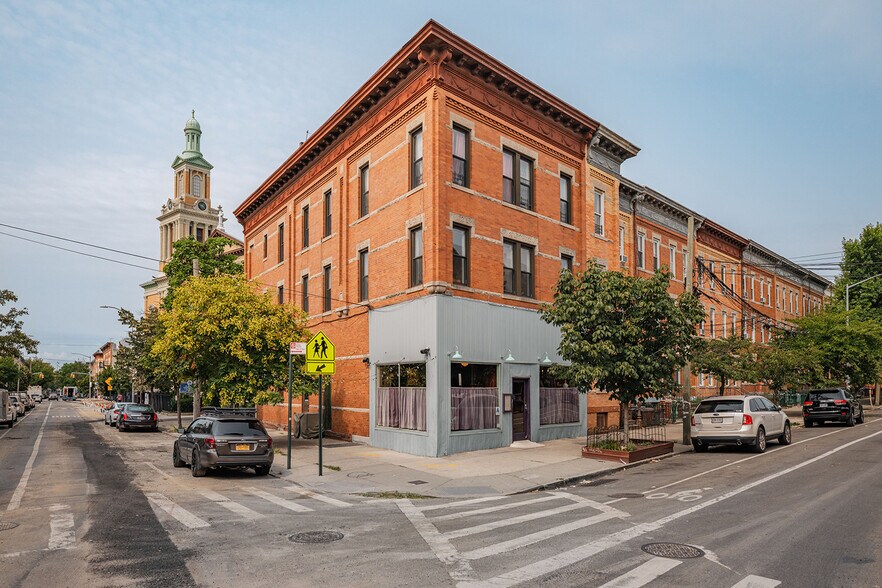 880 Woodward Ave, Ridgewood, NY for sale - Building Photo - Image 1 of 1