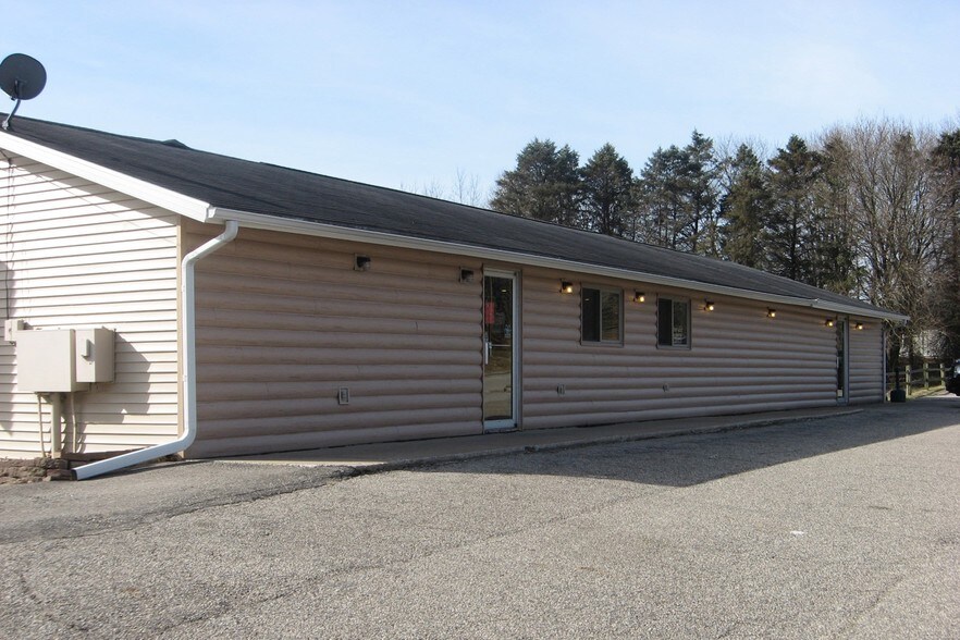 1021 W Front St, Buchanan, MI for sale - Building Photo - Image 1 of 1