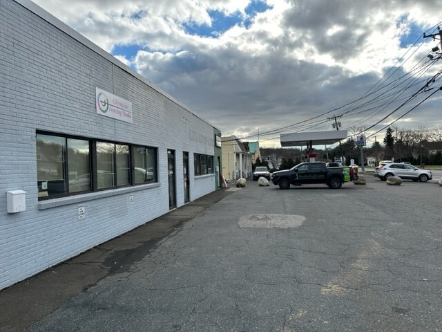 388 Danbury Rd, Wilton, CT for lease - Building Photo - Image 3 of 7