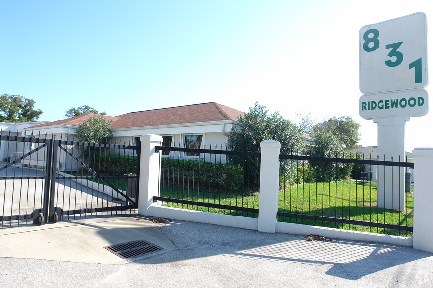 831 Ridgewood Ave, Daytona Beach, FL for lease - Building Photo - Image 2 of 9