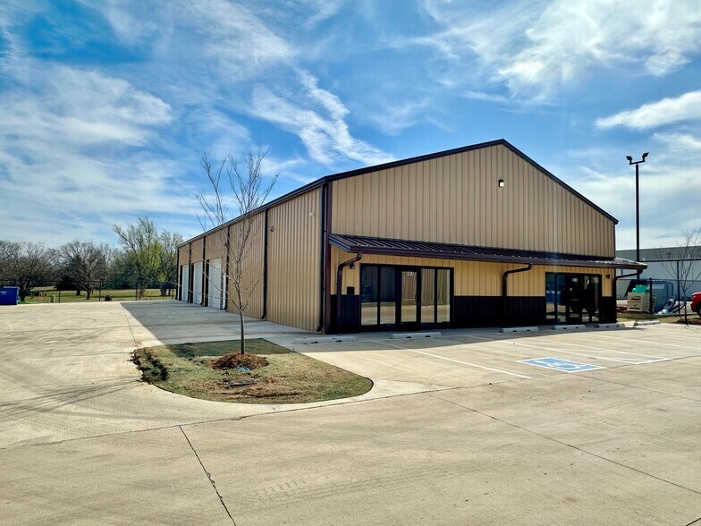 8850 S Sunnylane Rd, Oklahoma City, OK for sale - Primary Photo - Image 1 of 2