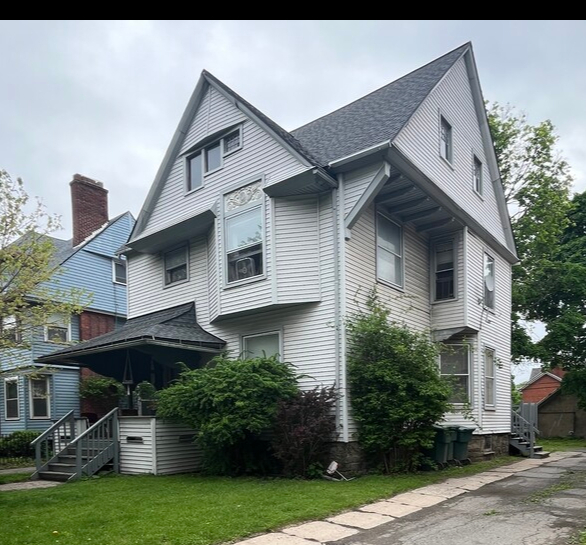 687 Averill Ave, Rochester, NY for sale - Primary Photo - Image 1 of 1