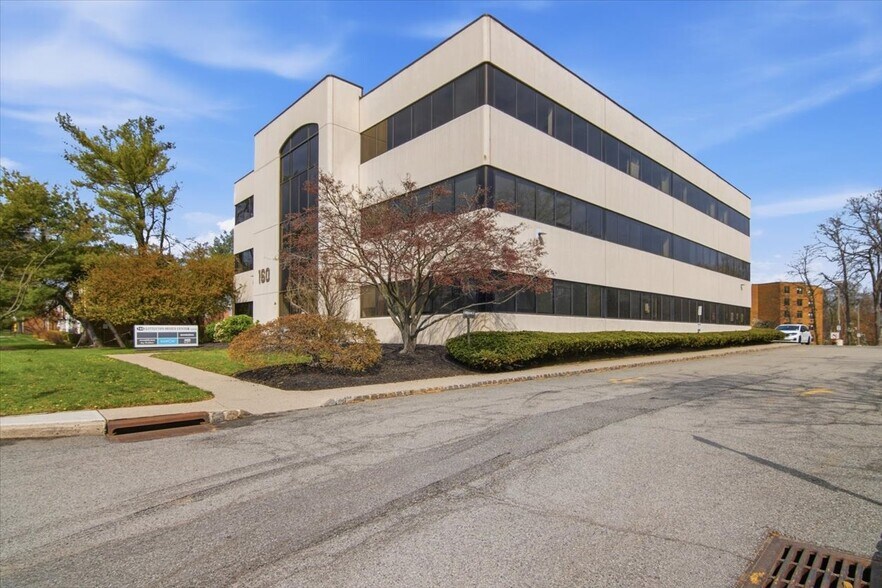 160 Littleton Rd, Parsippany, NJ for lease - Building Photo - Image 3 of 5