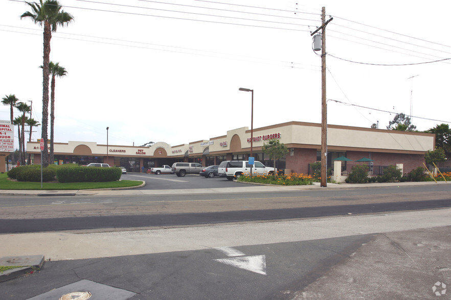 2250 S Escondido Blvd, Escondido, CA for lease - Building Photo - Image 2 of 10