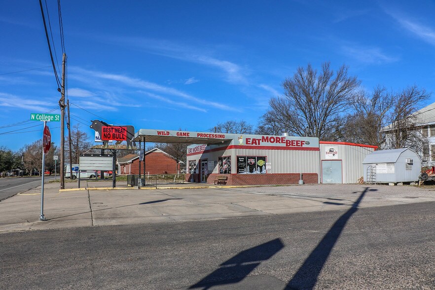 301 W Main St, Whitesboro, TX, 76273 Restaurant Property For Sale