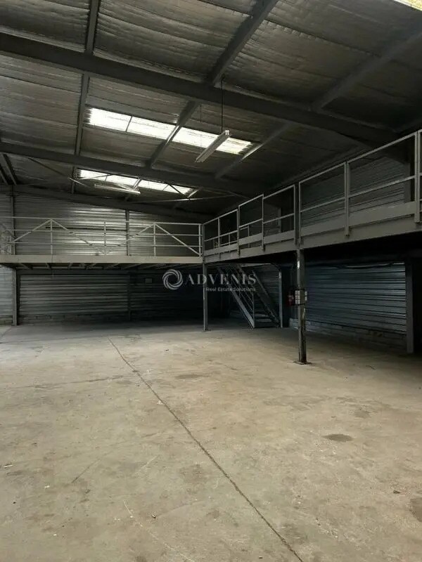 Flex in  for lease Interior Photo- Image 1 of 10