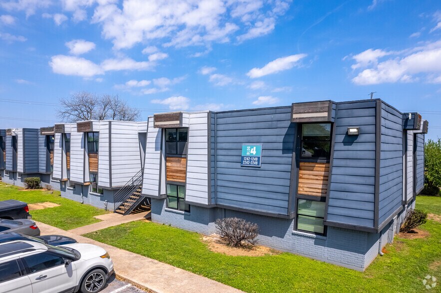 3500-3550 E Overton Rd, Dallas, TX for sale - Primary Photo - Image 1 of 1