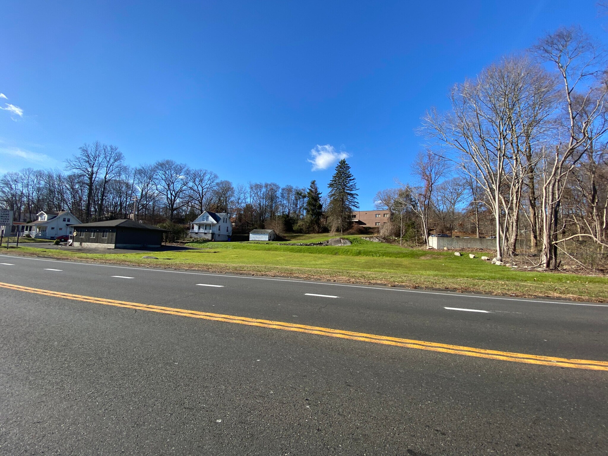 265 Bridgeport Ave, Shelton, CT 06484