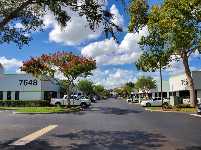 7648 Southland Blvd, Orlando, FL for lease - Primary Photo - Image 1 of 8