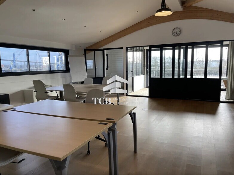 Office in Saint-Herblain for lease - Interior Photo - Image 2 of 7