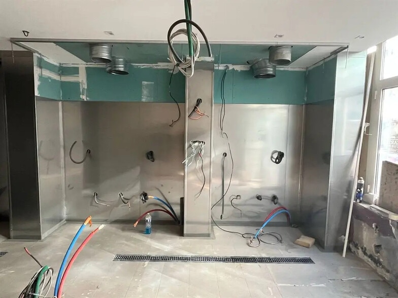 Retail in Levallois-Perret for sale - Interior Photo - Image 3 of 9