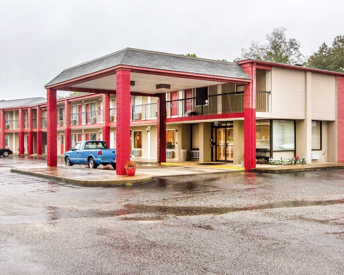 444 N Daleville Ave, Daleville, AL 36322