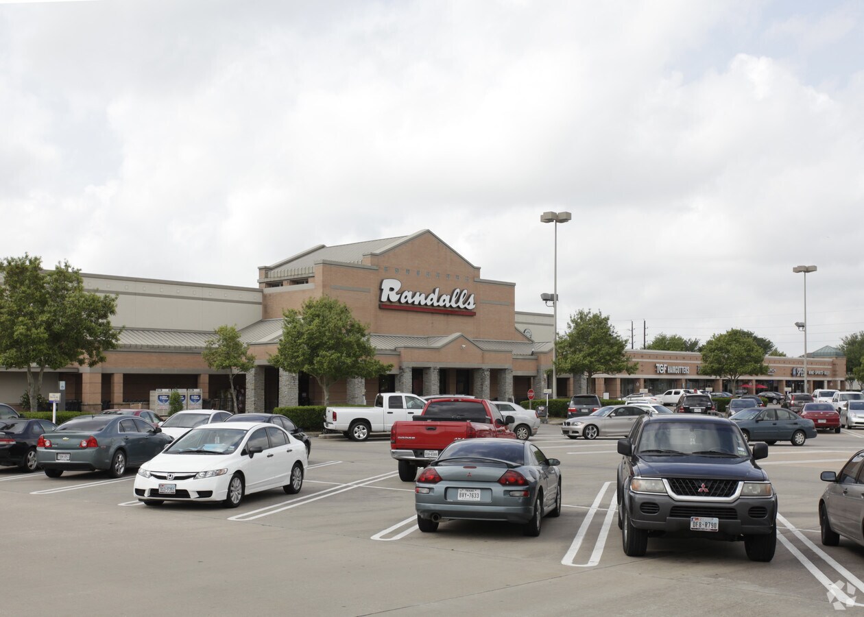 5800 New Territory Blvd, Sugar Land, TX 77479 - Former Randalls In New