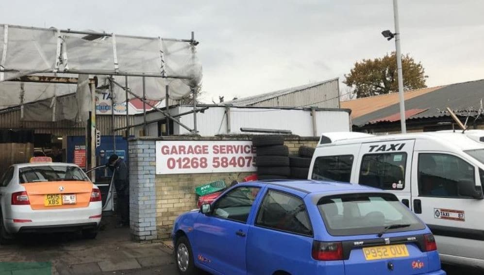 16 Timber Log Ln, Basildon for sale Primary Photo- Image 1 of 1