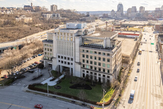 615 Elsinore Pl, Cincinnati, OH - aerial  map view