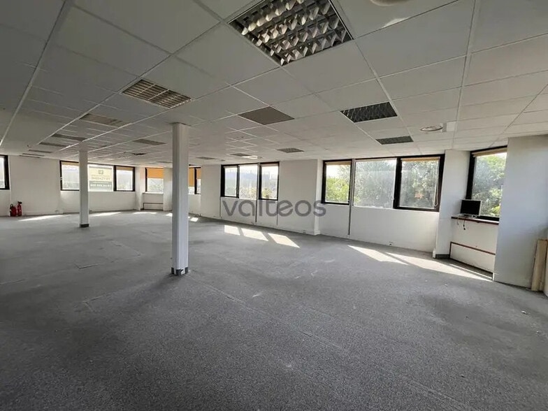 1202 L'Occitane, Labège for lease - Interior Photo - Image 2 of 15