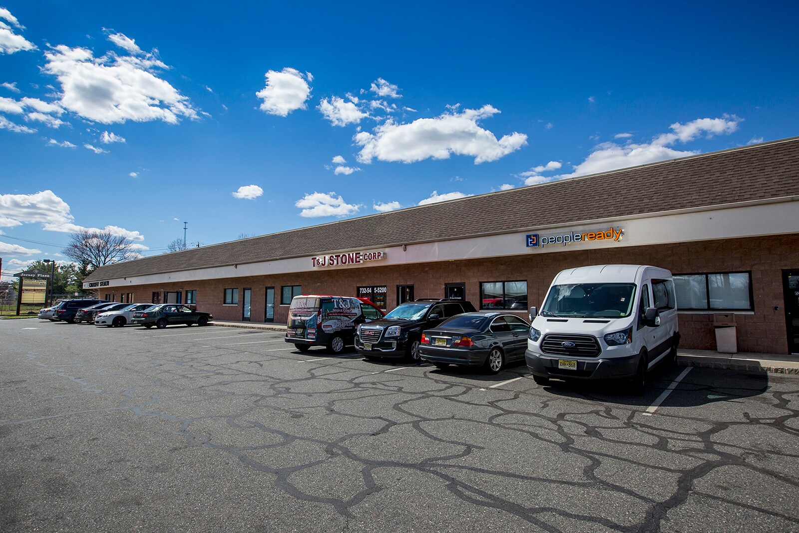 Jersey Ave, New Brunswick, NJ 08901 Jersey Ave Commerce Center