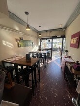 Retail in Barcelona, Barcelona for lease Building Photo- Image 2 of 12