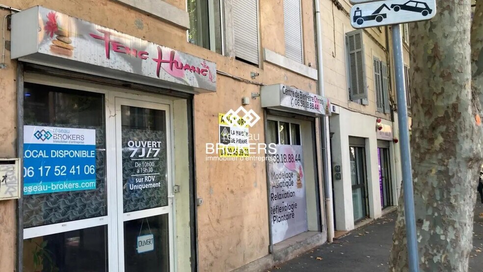 Retail in Aix-en-Provence for lease - Building Photo - Image 1 of 7