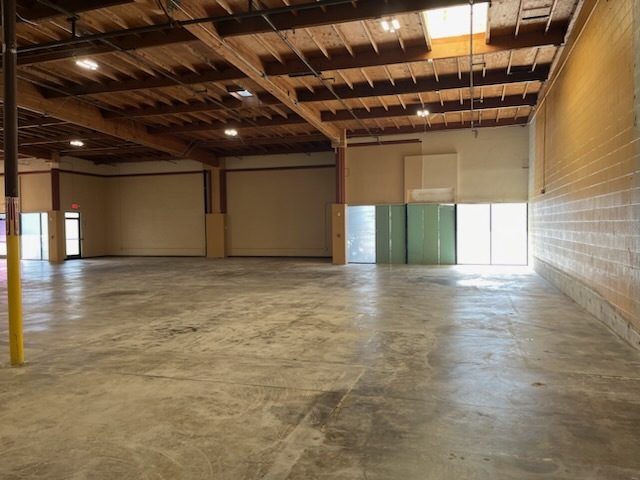 1031 Factory Ln, Oxnard, CA for lease - Building Photo - Image 3 of 9