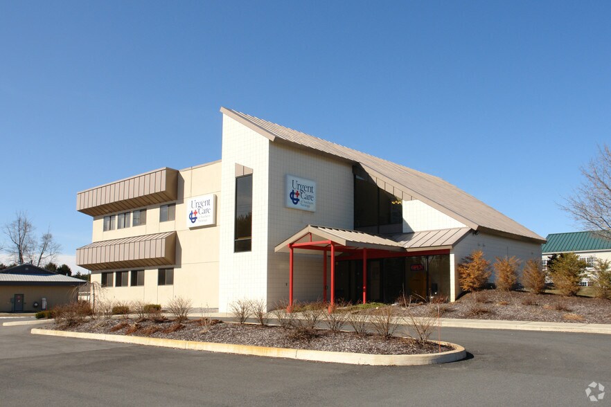 1770 Route 9, Clifton Park, NY for sale - Primary Photo - Image 1 of 1