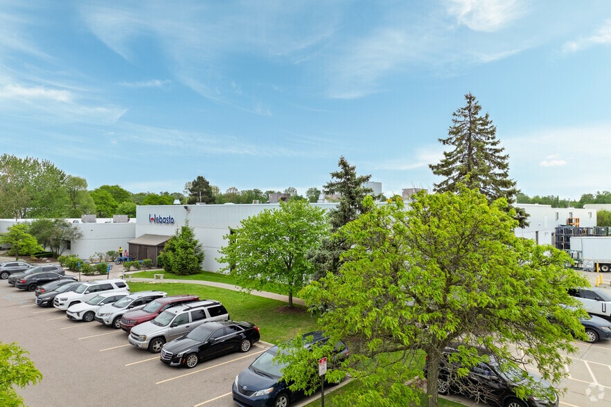 2700 Product Dr, Rochester Hills, MI for lease - Building Photo - Image 1 of 6