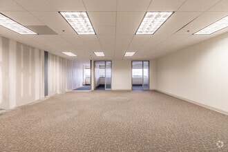 4 Century Dr, Parsippany, NJ for lease Interior Photo- Image 2 of 6