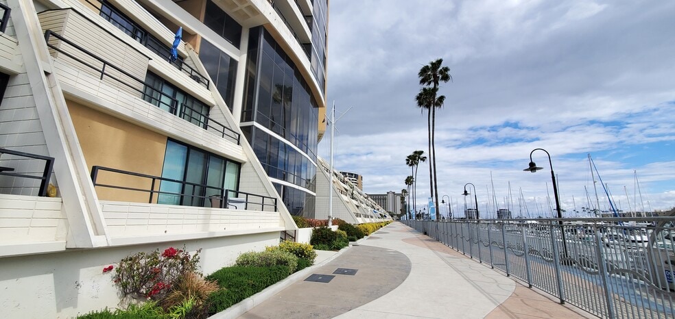 4333 Admiralty Way, Marina Del Rey, CA for lease - Building Photo - Image 2 of 4