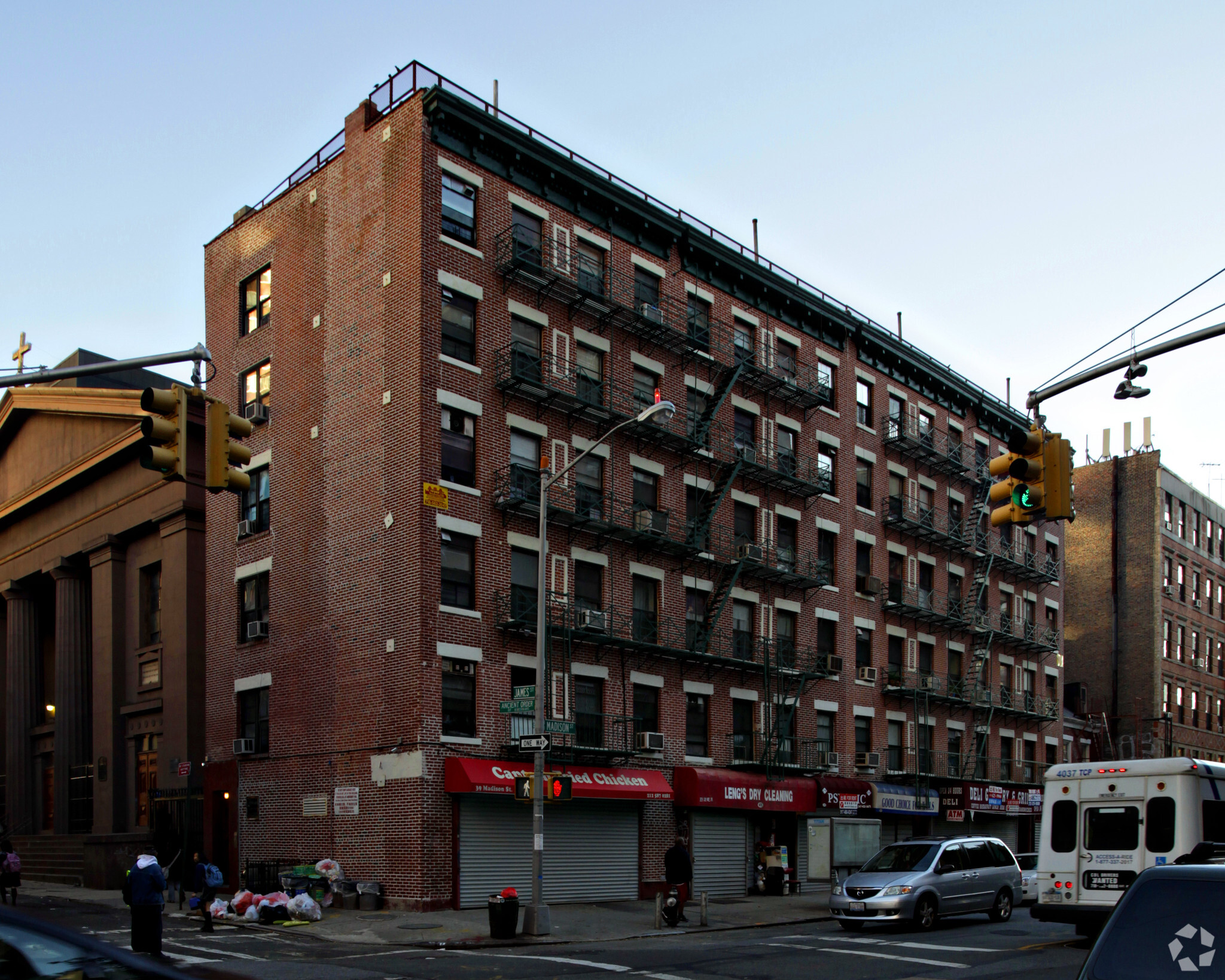 39-45 Madison St, New York, NY for sale Primary Photo- Image 1 of 5